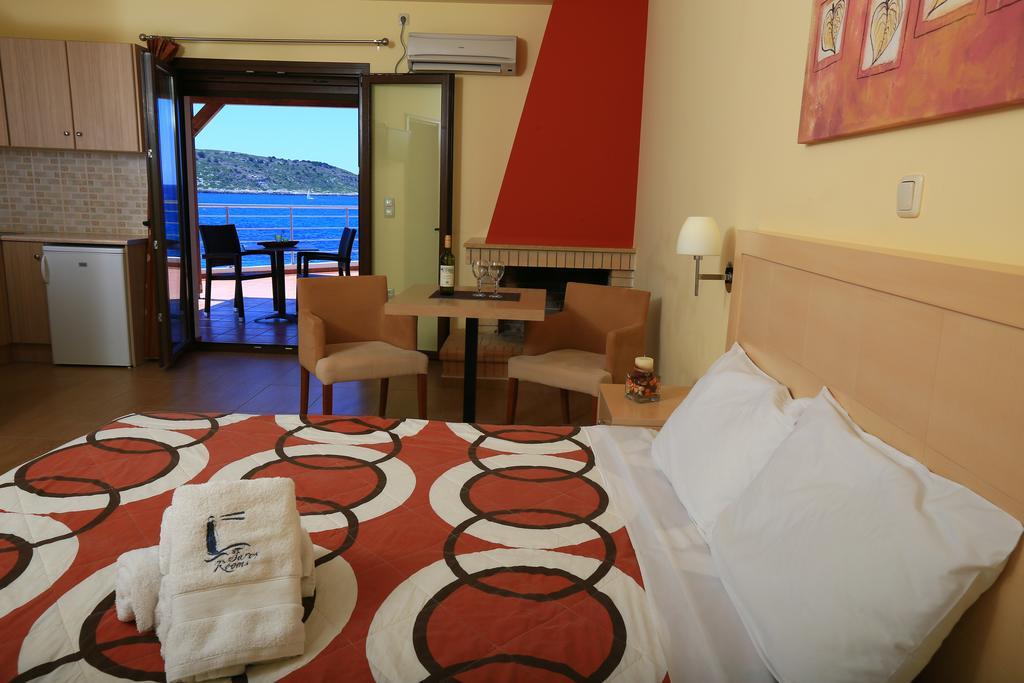Faros Luxury Suites Marathopoli Exteriér fotografie