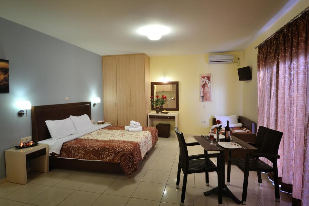 Faros Luxury Suites Marathopoli Exteriér fotografie