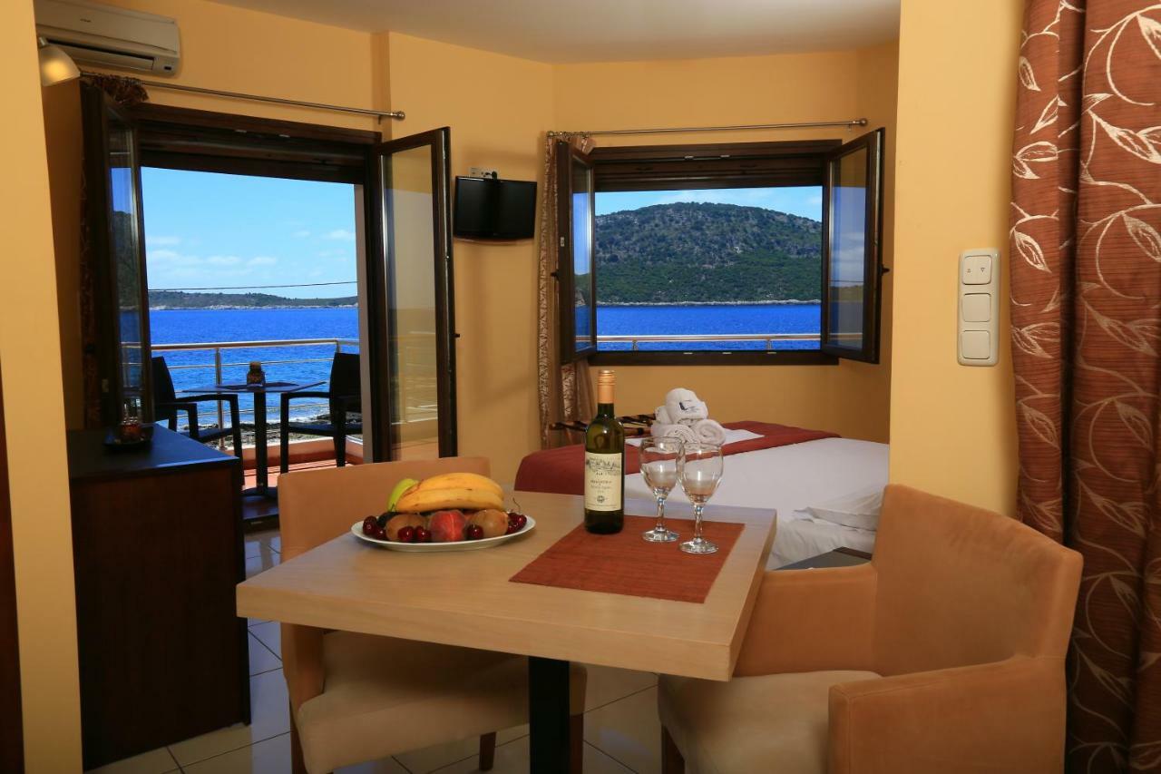 Faros Luxury Suites Marathopoli Exteriér fotografie